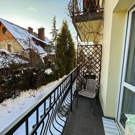 Pod Zbojem Pipikasem 3*